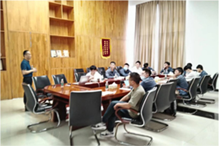 企業(yè)宗旨：服務(wù)社會(huì) 共同致富